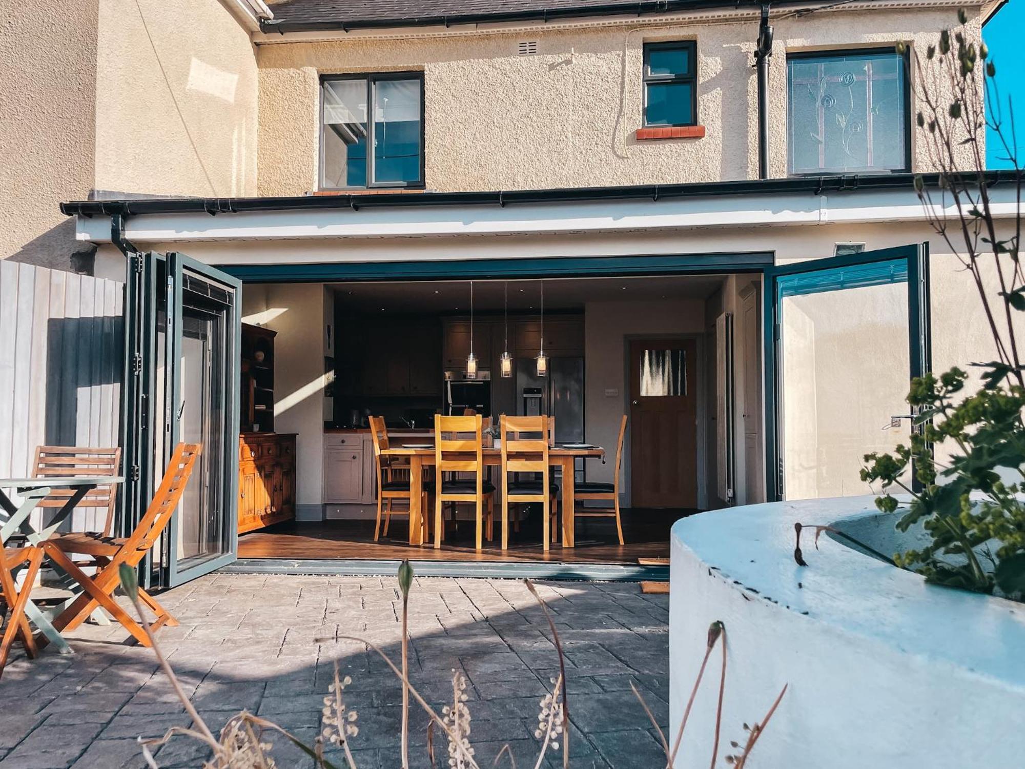 Villa Ty Fry Gardens à Cardiff Extérieur photo